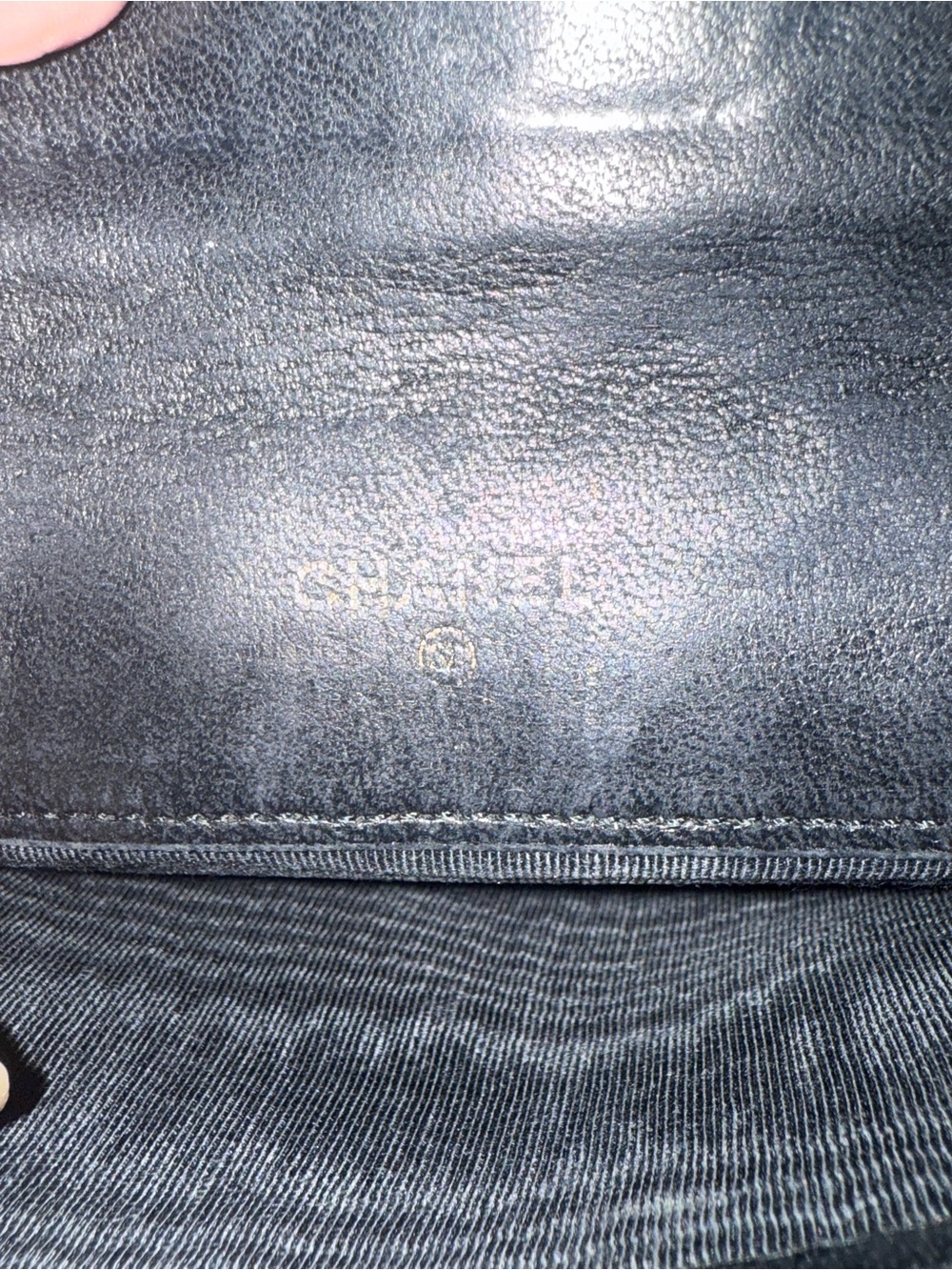 CHANEL Black Quilted Leather Zip Wallet with Authenticity Card - Picture 3 of 8